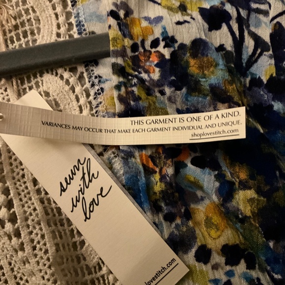 Women’s top - Picture 6 of 6